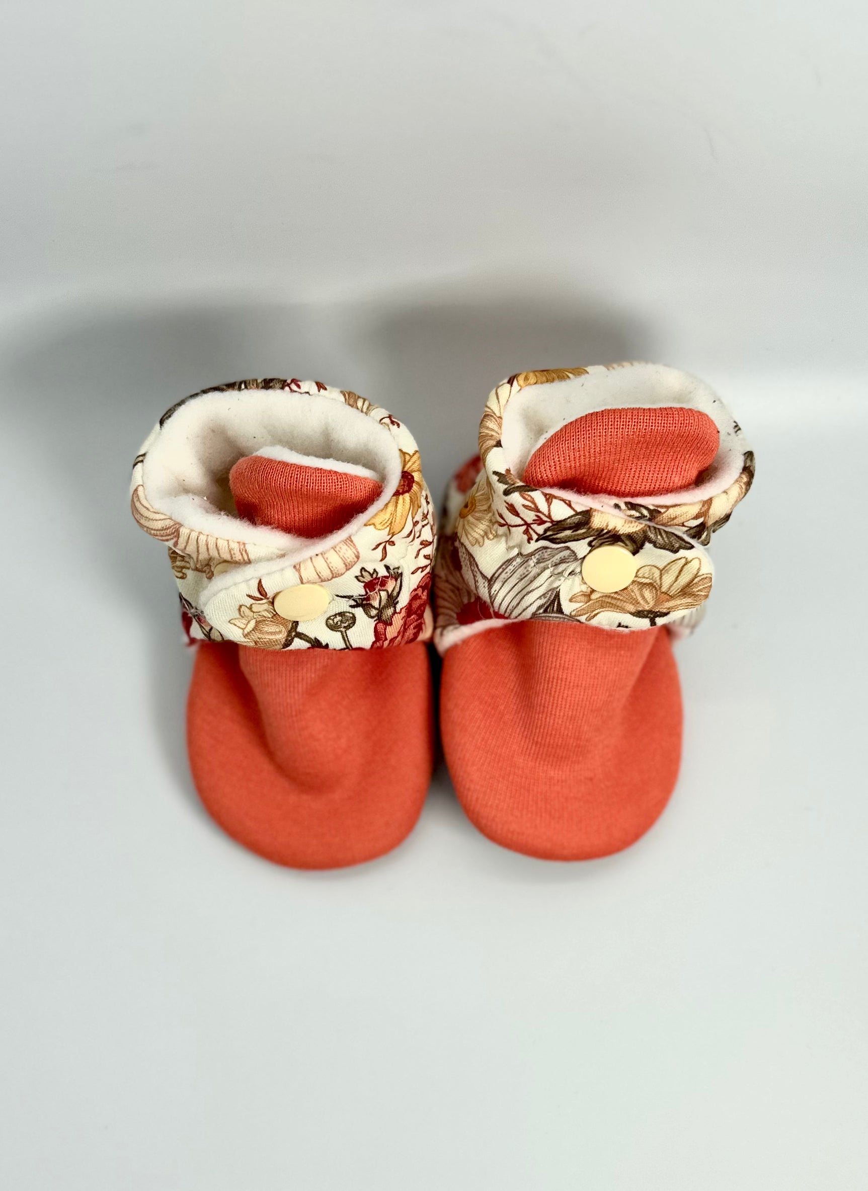 Sunrise Floral knit booties Size 3